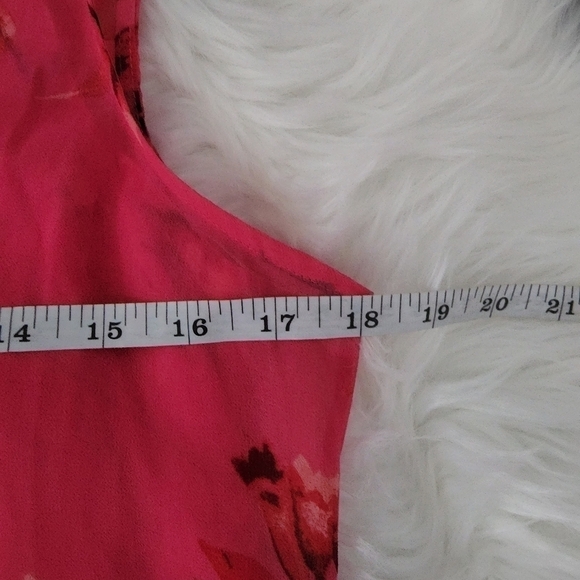 white house black market double layered floral sleeveless blouse. Size xsmall. N - Picture 4 of 7